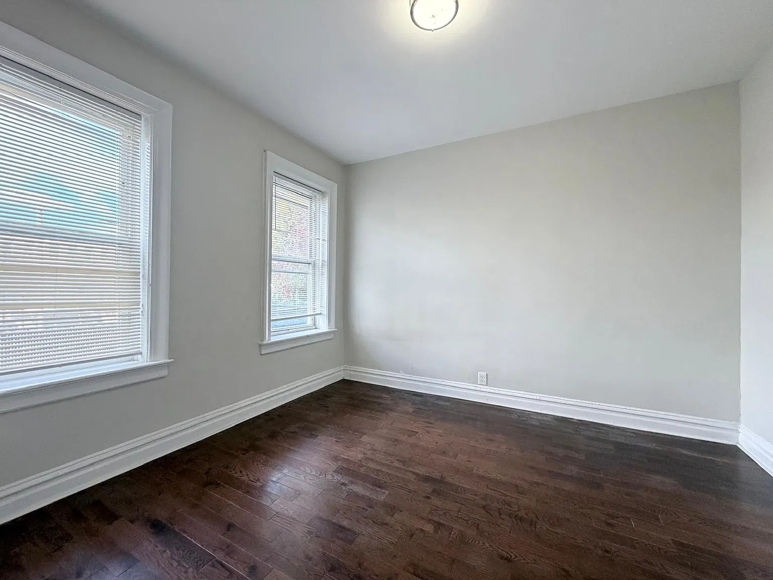 127 Corbin Ave — Photo 4