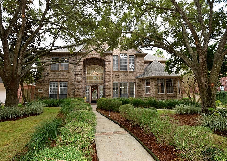 1st image of 19807 Emerald Leaf Dr