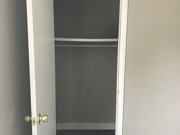 3rd image of 324 New St #3