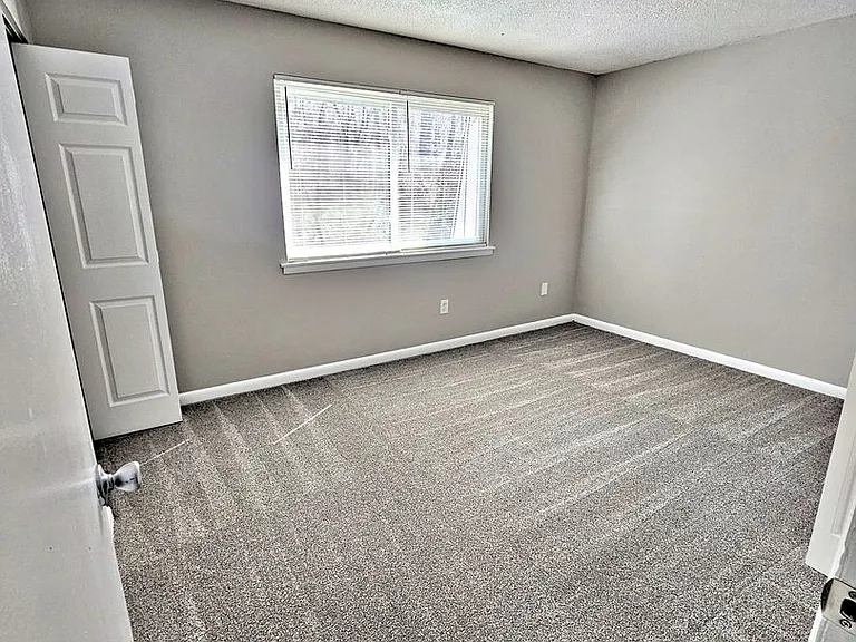 Avalon Cove Townhomes — Photo 41