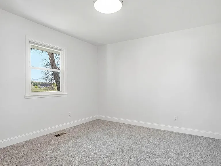 8504 Edison St NE — Photo 21