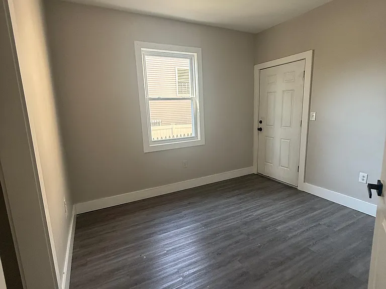 494 S 18th St #2F — Photo 5