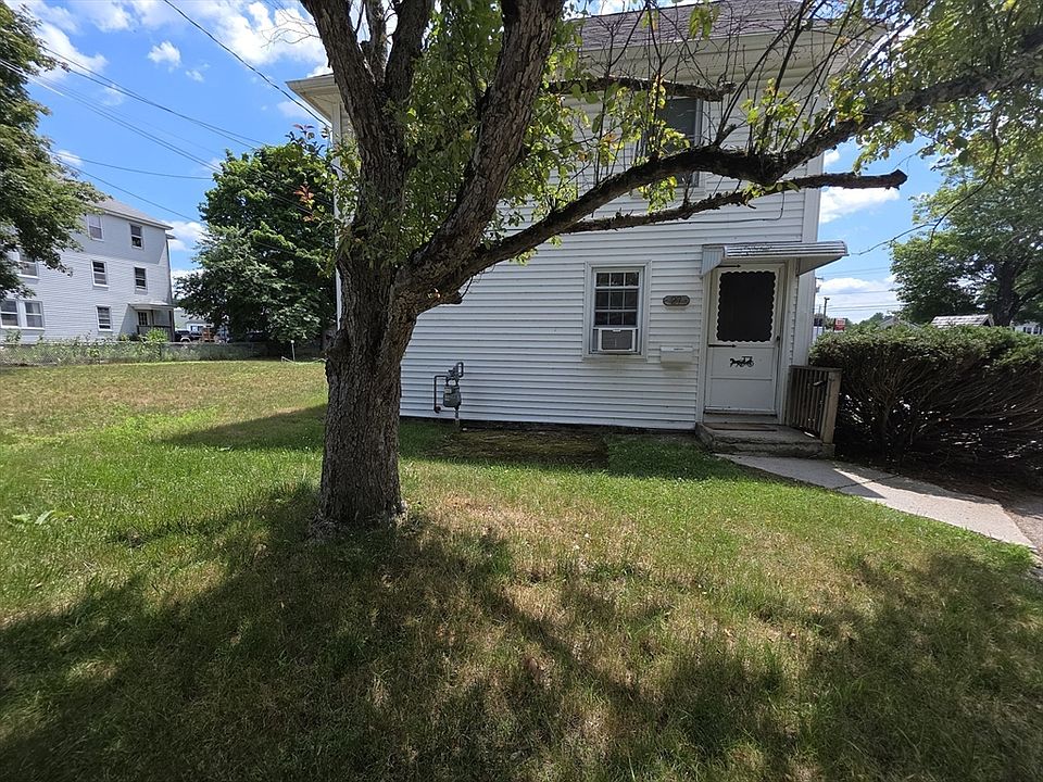 1st image of 27 Cross St APT 1