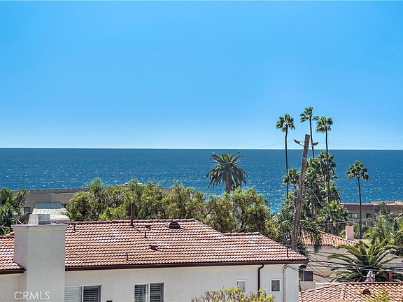 3rd image of 223 Avenida Victoria