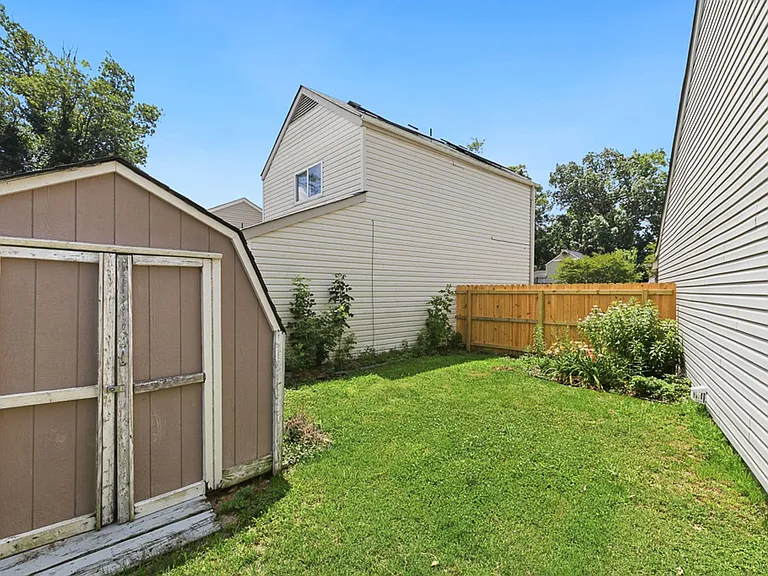 3856 Forestwood Ct — Photo 38