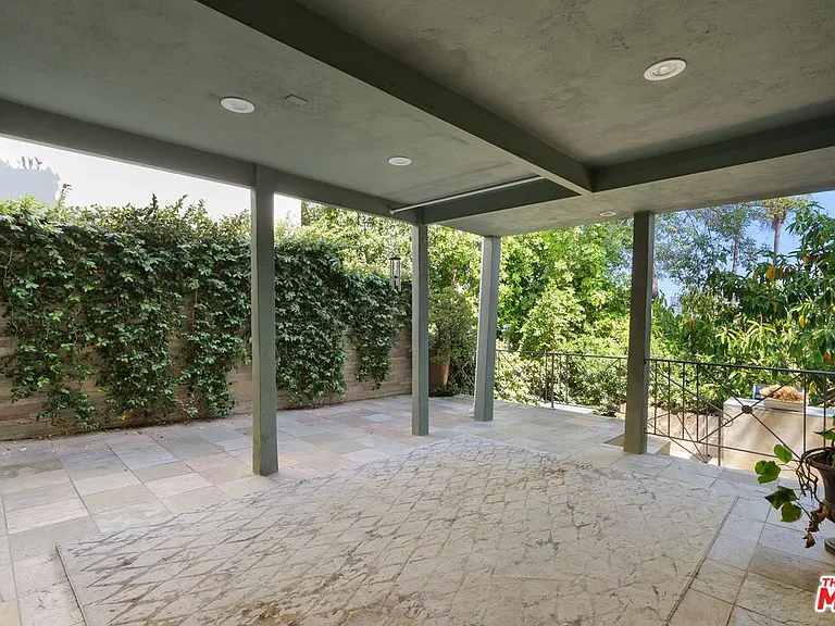 6630 Whitley Ter — Photo 25