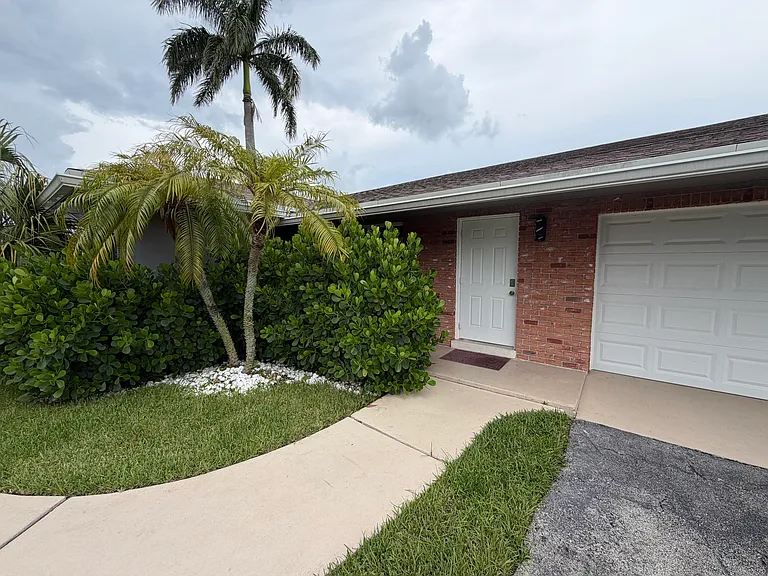 498 W Conference Dr #N — Photo 6