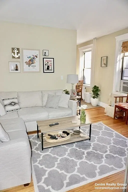 1 bed, 1.0 bath, 570 sqft, $2,800 — Photo 2