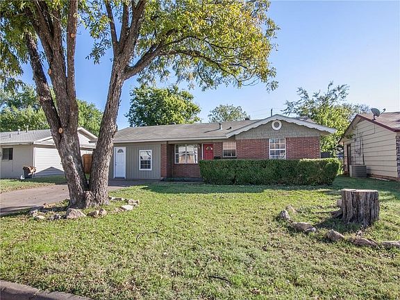 2nd image of 2417 Marsalis Dr