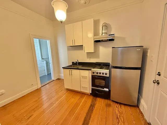 2906 Folsom St #2 — Photo 11