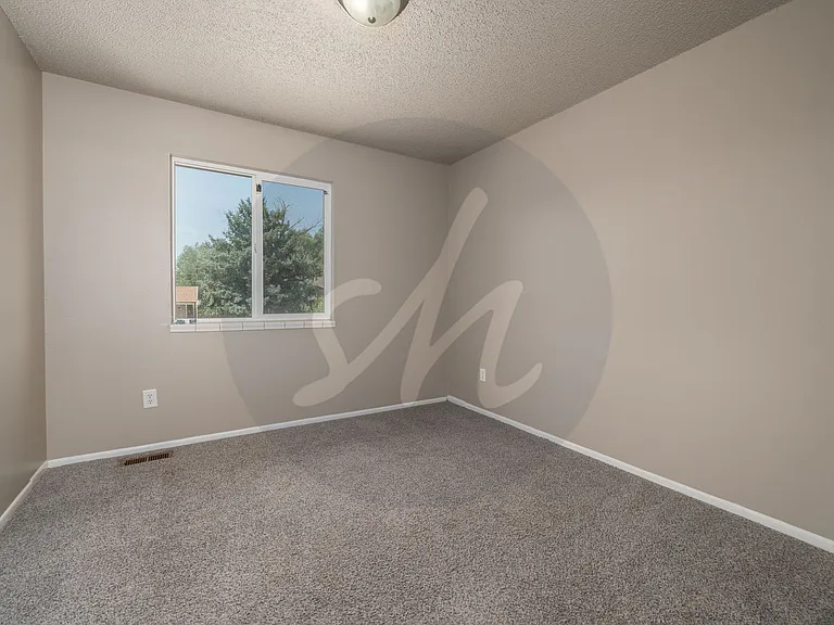 7123 Metropolitan St — Photo 10