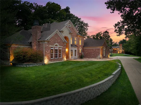 733 Deer Vue Ln, Fenton, MO 63026
