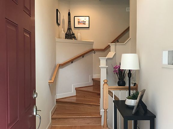 Entry / Foyer
