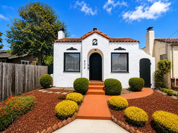 (undisclosed Address), Monterey, CA 93940