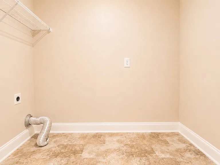 2252 Viking Ct — Photo 14