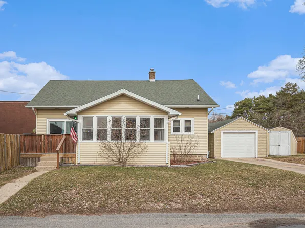 15 Daniel St SE, Kentwood, MI 49548