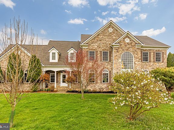2nd image of 36430 Heskett Ln