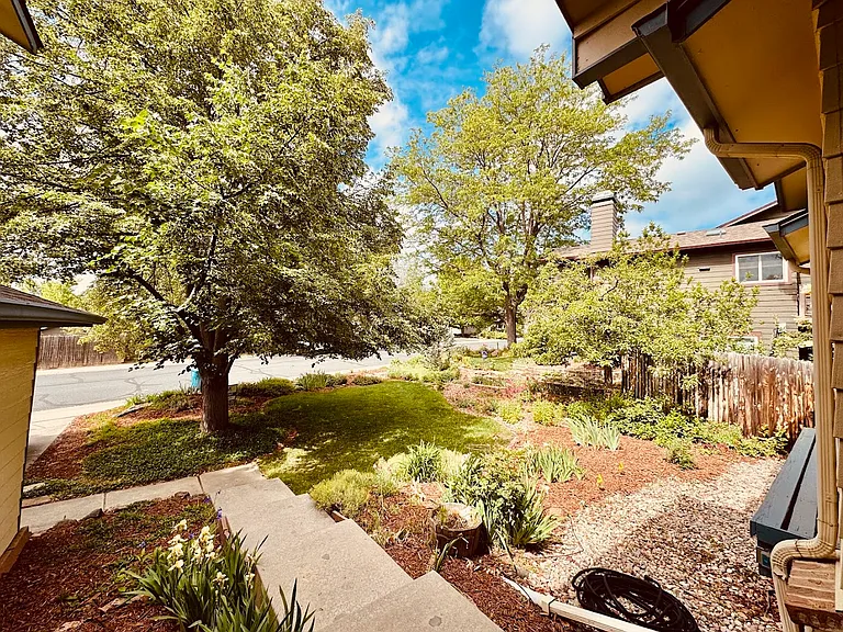 581 W Arrowhead St — Photo 31