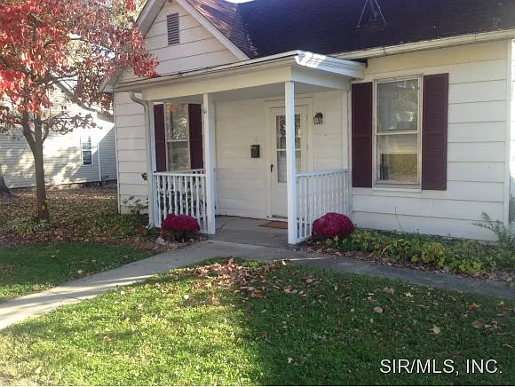 303 Padin St photo 1