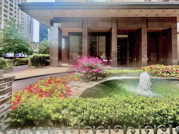250 East 87th Street 12D image 1 of 18