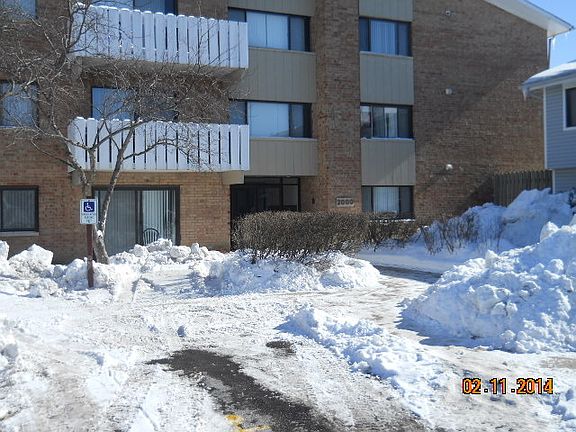 4th image of 2000 Bayside Dr Unit 107