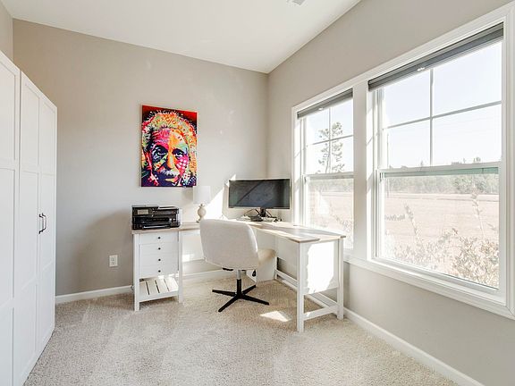 4th image of 1043 Hermitage Pond Rd