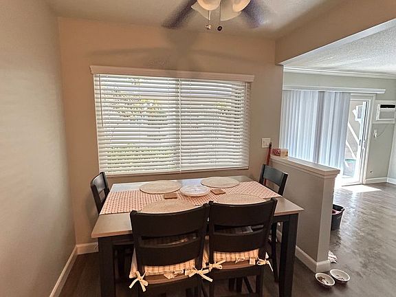 5th image of 226 W Union Ave #4