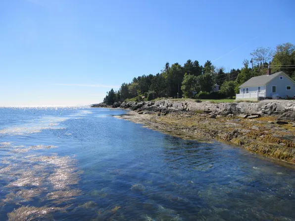 39 Leeman Rd, Orrs Island, ME 04066