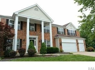 1071 Nooning Tree Dr, Chesterfield, MO 63017