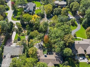 858 Woodland Dr, Glenview, IL 60025