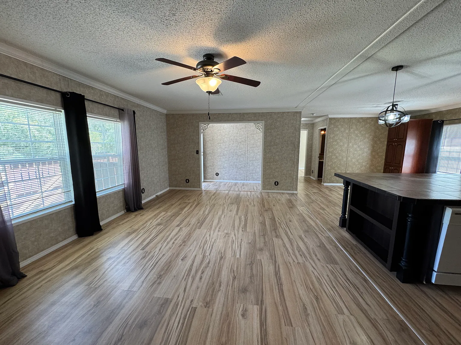 3 bed, 1500 sqft, $1,500 — Photo 4