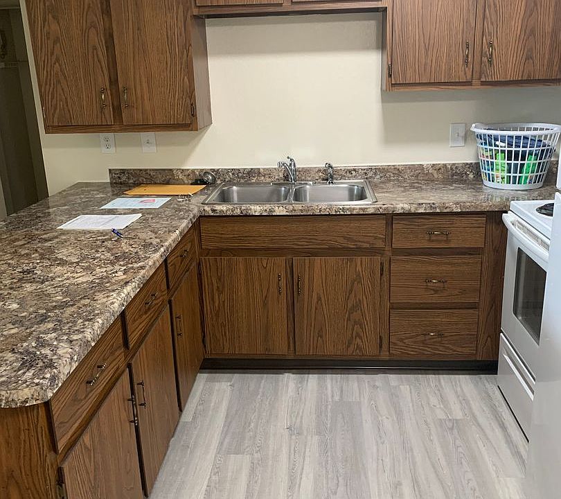 1st image of 409 W Valley Rd #204