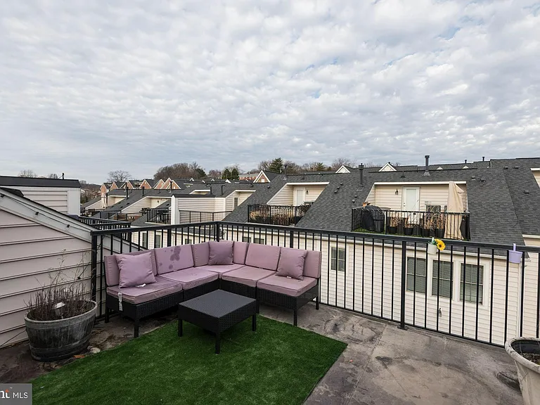 3309 Kemper Rd — Photo 27