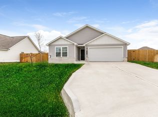 124 Pleasant St, Somerville, TX 77879