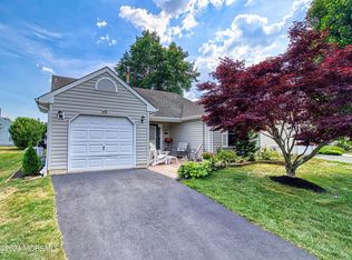 11 Sleepy Hollow Dr, Brick, NJ 08724