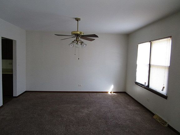4th image of 18232 Wildwood Ave