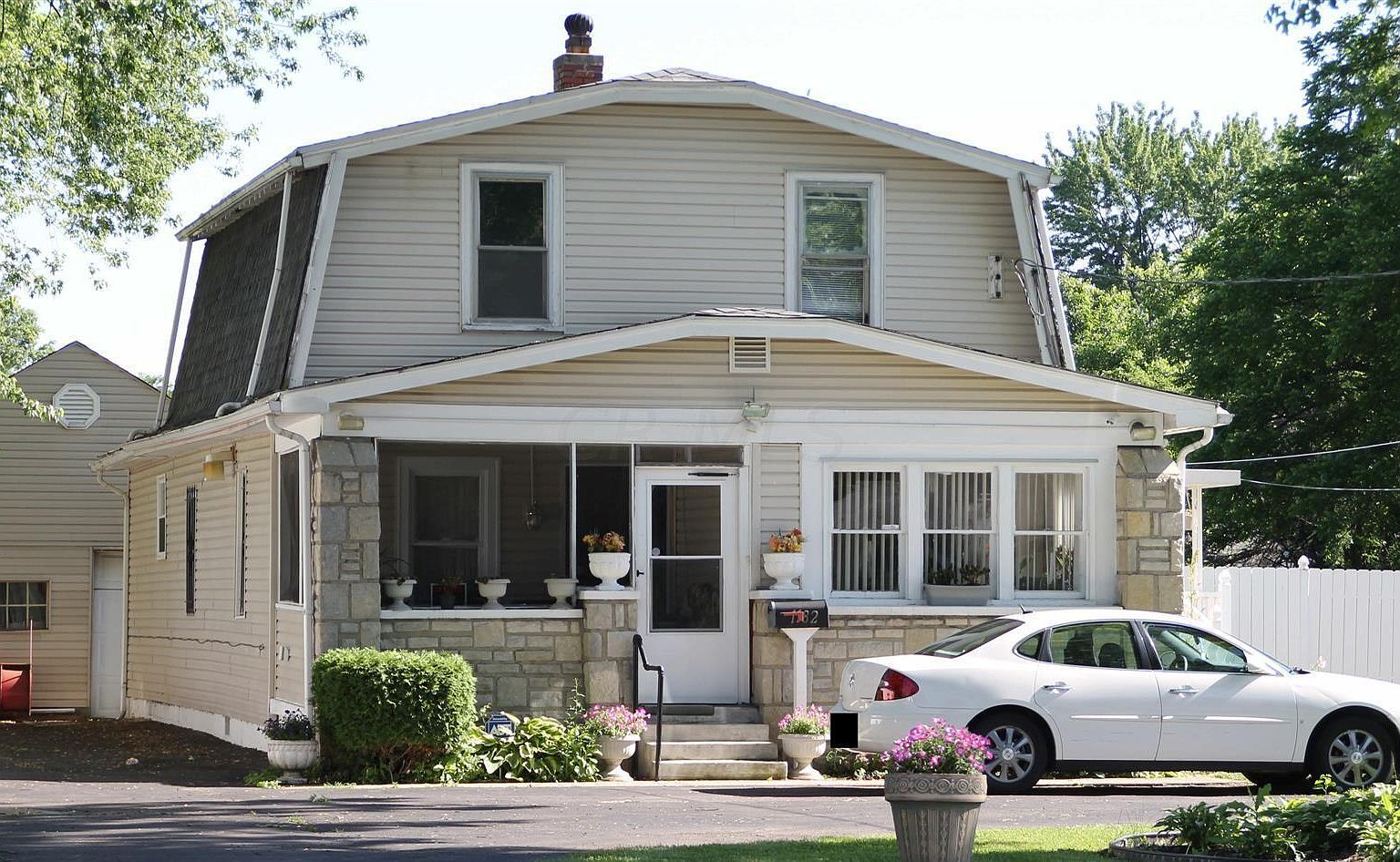 1182 Smith Rd, Columbus, OH 43207 Zillow