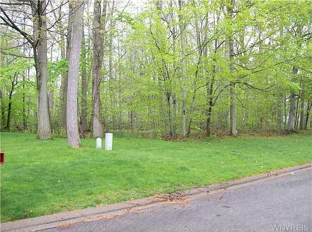 2nd image of 7214 Woodmore Ct
