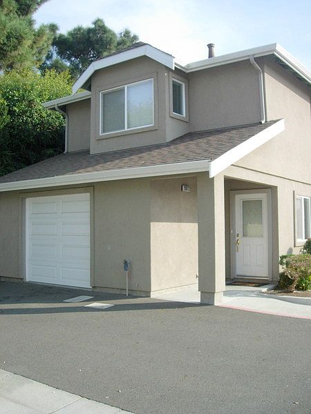 1st image of 20812 Grove Park Pl