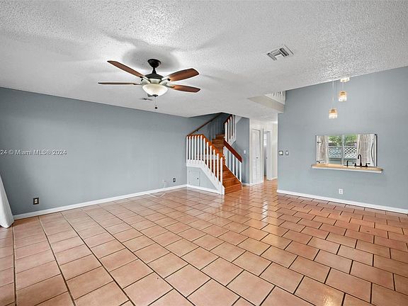 2nd image of 4957 N Hemingway Cir Unit 4957