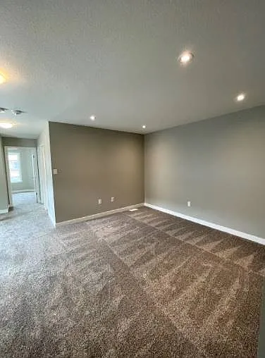 932 Robert Ferrie Dr — Photo 2