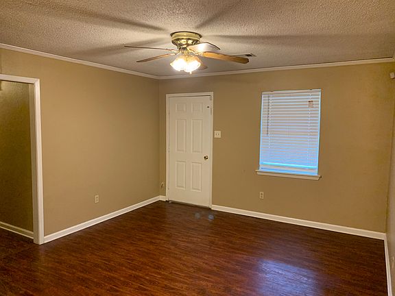 2nd image of 105 Crestwood Dr