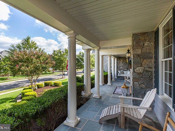 5th image of 5614 Garnetts Farm Dr