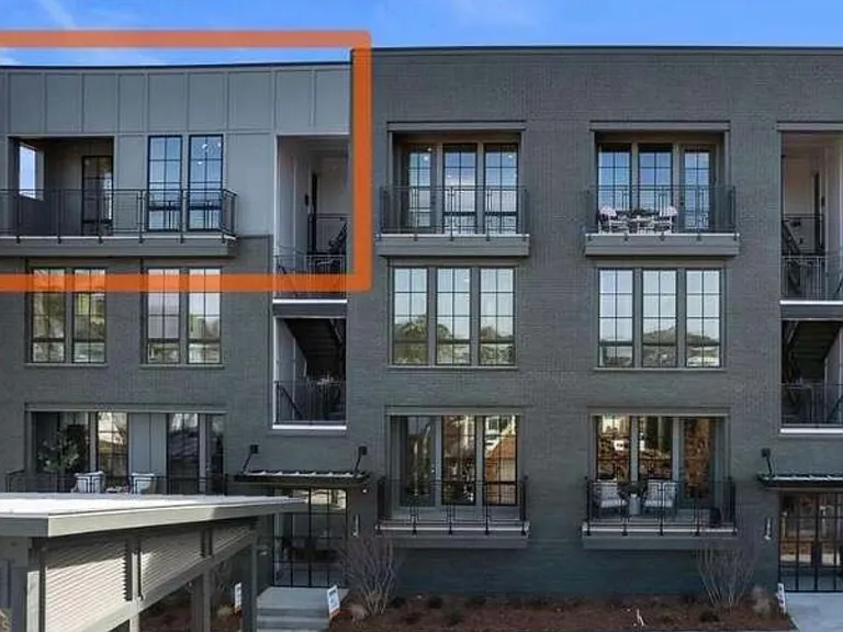 1296 Longreen Ter NW #7 — Photo 12