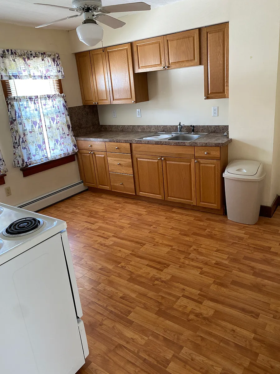 Building Photo - 226 3rd St #2A