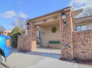 25635 Lexington Dr UNIT 3, South Lyon, MI