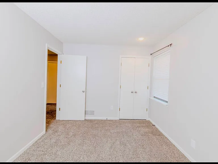 6809 W 149th Ter — Photo 8