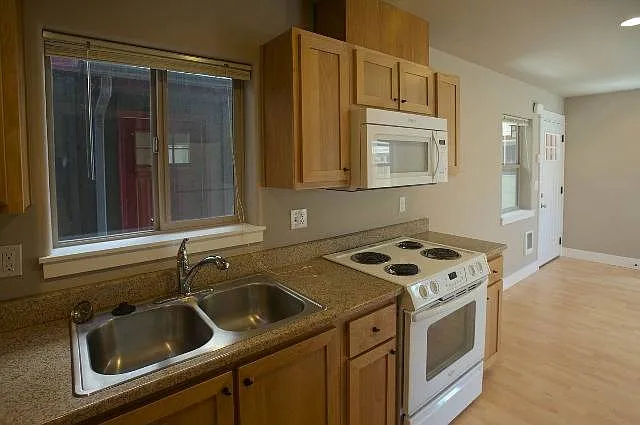 #6 - Kitchen #6 - Kitchen