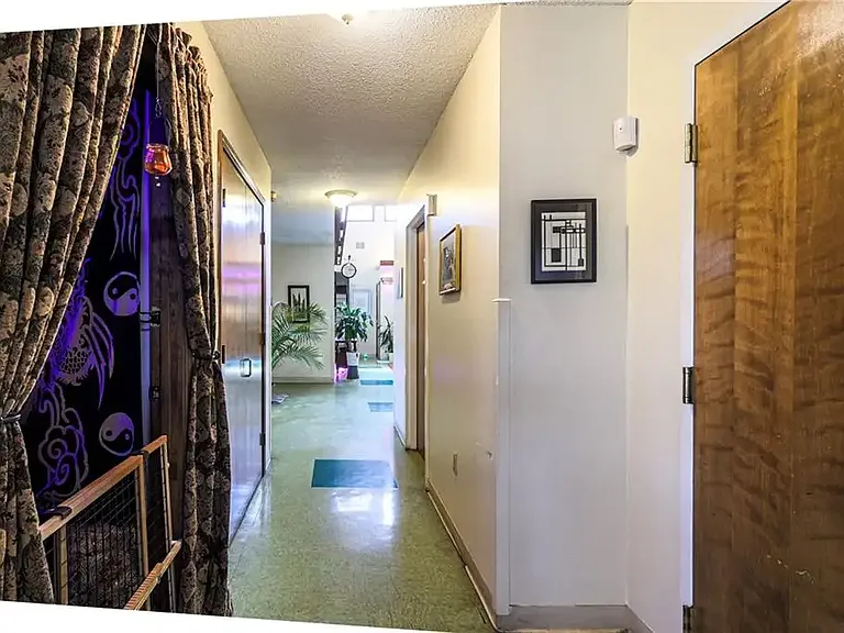 520 N White Ave — Photo 14