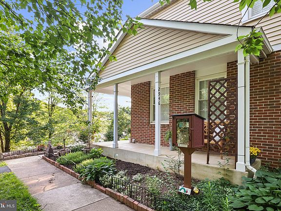 4th image of 2946 Bridgehampton Ct